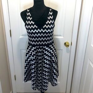 Studio Y black & white dress size xl